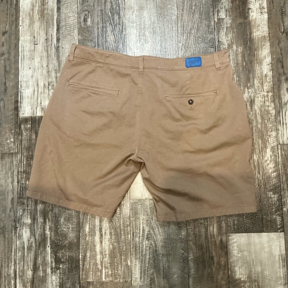 MUGSY Men's Tan Shorts Size 40 - Picture 3 of 9
